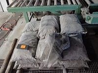 17x 25kg antraciet kolen - afbeelding 2 van  3