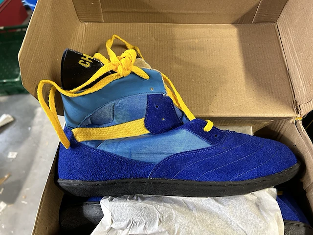 18 - indoor schoenen / boks diverse kleuren (8st) - afbeelding 2 van  2