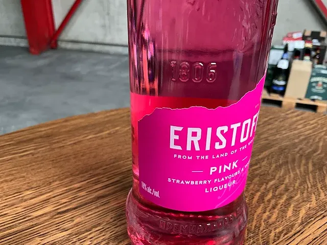 18 diverse flessen vodka eristoff, wyborowa, gorbatschow - afbeelding 5 van  7