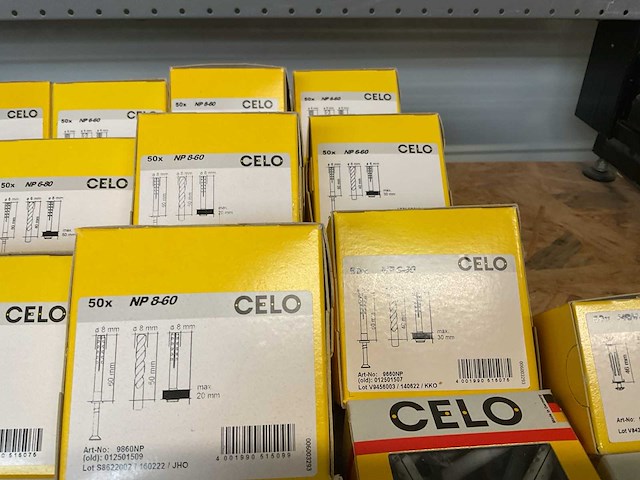 18 dozen nagelpluggen; - afbeelding 6 van  8