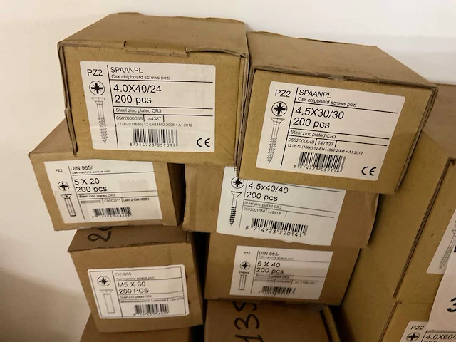18 dozen spaanderplaatschroeven - afbeelding 6 van  6