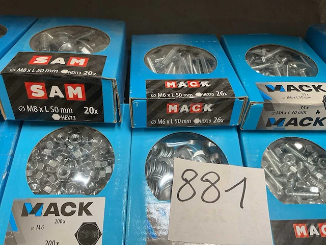 18 dozen tapbouten met moer; moeren - afbeelding 3 van  6