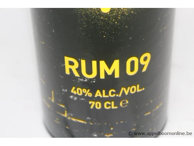 18 flessen à 70cl rum bvb 40% - afbeelding 2 van  2