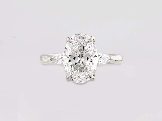 18 kt white gold ring with 2.71 cts lab grown diamond - afbeelding 1 van  7