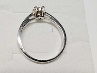 18 kt witgouden ring met solitaire natuurlijke diamant - afbeelding 3 van  11