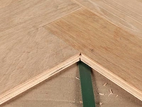 18 m2 parket eiken visgraat mutliplank - 540 x 90 x 14 mm - afbeelding 2 van  4