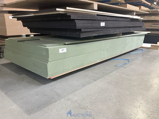 18 mdf-vochtwerende platen - afbeelding 1 van  3