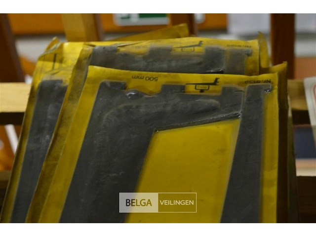 ±18 pakjes rekhaken - afbeelding 3 van  3