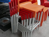 18 stapelbare stoelen + 5 barkrukken sai - afbeelding 2 van  7