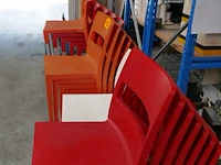 18 stapelbare stoelen + 5 barkrukken sai - afbeelding 7 van  7