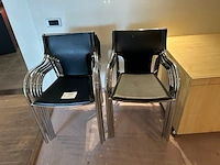 18 stoelen