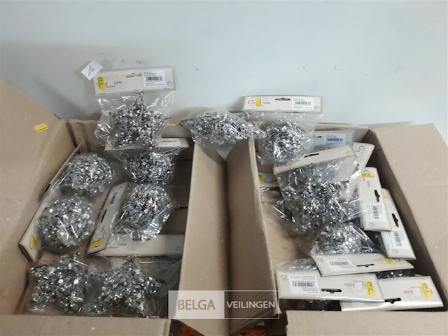 18 x kerst hangdeco zilver glitter - afbeelding 2 van  3