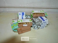 ±1800x duimspijkers - afbeelding 1 van  3