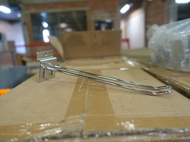 1800x metalen hanger voor winkelrek - afbeelding 2 van  7