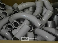 ±180st doos pvc bochten 5/8 - afbeelding 2 van  3