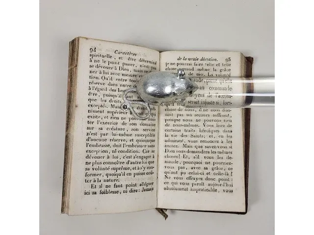 1823 caractères de la vrai dévotion - afbeelding 3 van  3