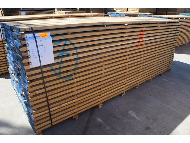 1,85 m³ eiken planken 30mm - afbeelding 1 van  4