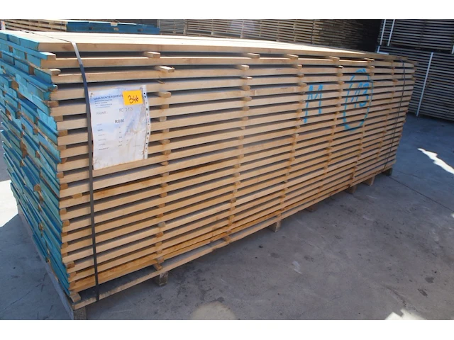 1,85 m³ eiken planken 30mm - afbeelding 1 van  4