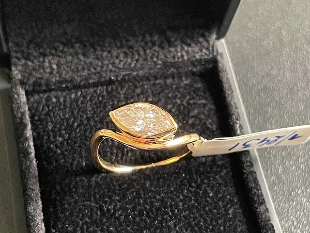 18k geelgouden bezel ring met 1.19 ct marquise diamant - d/vvs2 - afbeelding 2 van  3