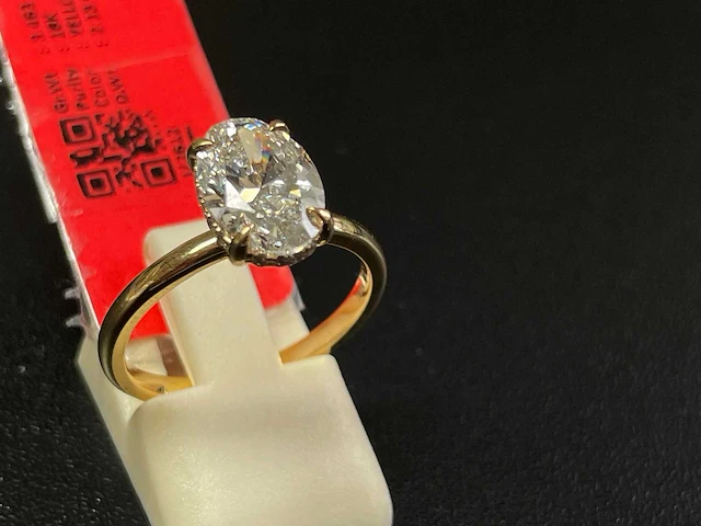 18k geelgouden solitaire ring met 5.01 ct ovaal diamant - f/vs2 - afbeelding 1 van  3
