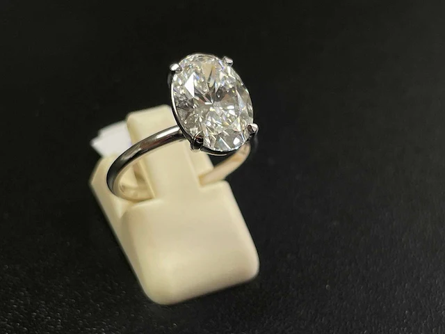 18k witgouden ring met 4.04 ct ovaal diamant - e/vs1 - afbeelding 1 van  3