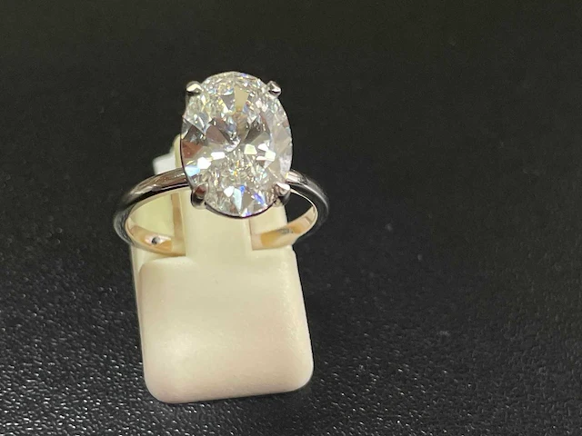 18k witgouden ring met 4.04 ct ovaal diamant - e/vs1 - afbeelding 2 van  3