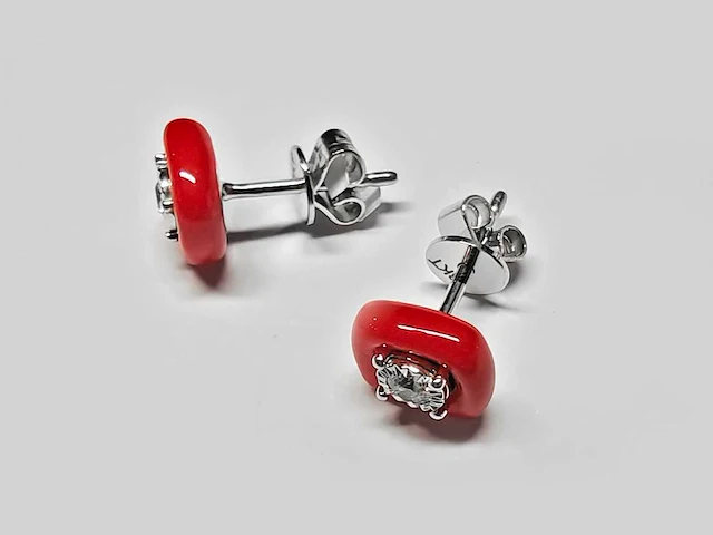 18kt white gold diamond earring - siam red - afbeelding 2 van  4