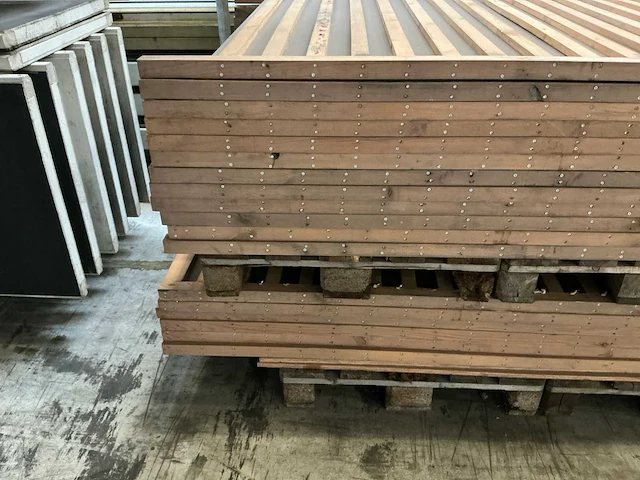 18x diverse houten scheidingspanelen - afbeelding 7 van  10