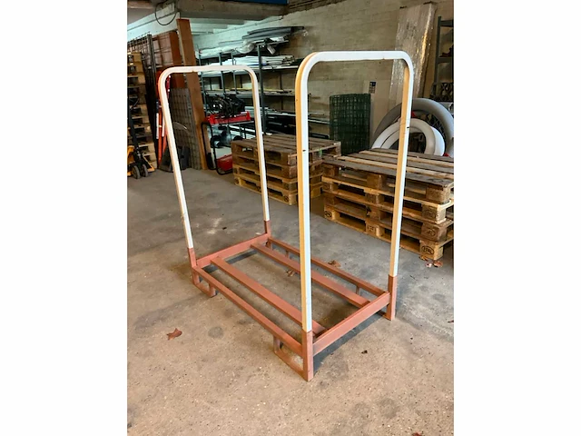 18x europallet + metalen pallet - afbeelding 2 van  3