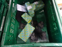 18x stapelbare kunststof bak + inhoud - afbeelding 27 van  50