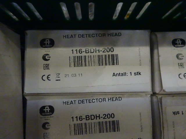 18x stapelbare kunststof bak + inhoud - afbeelding 39 van  50