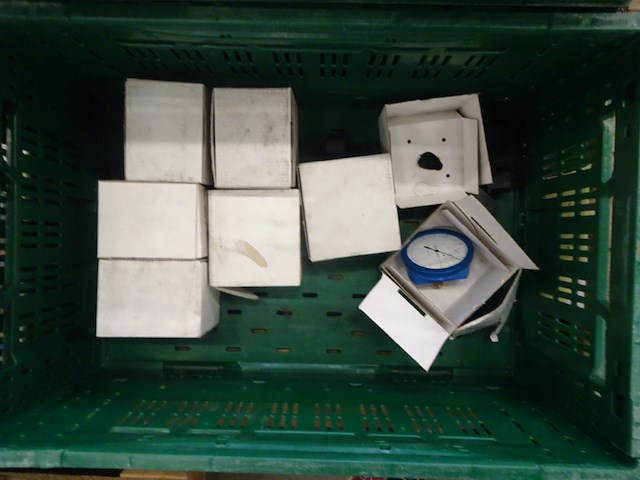 18x stapelbare kunststof bak + inhoud - afbeelding 43 van  50