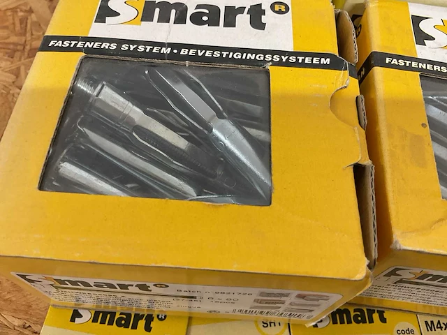 19 dozen gevelschroeven ; pluggen; metalen holle wand pluggen; gipsplaatpluggen - afbeelding 8 van  12