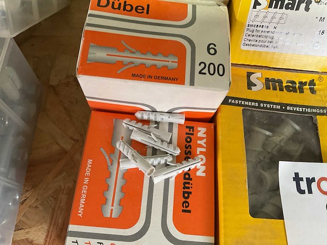 19 dozen pluggen - afbeelding 9 van  9