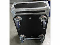 19" flightcase met extra diepte en zware wielplaat. - afbeelding 2 van  5