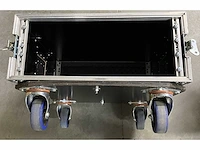 19" flightcase met extra diepte en zware wielplaat. - afbeelding 3 van  5