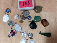 19 hangertjes - afbeelding 1 van  1