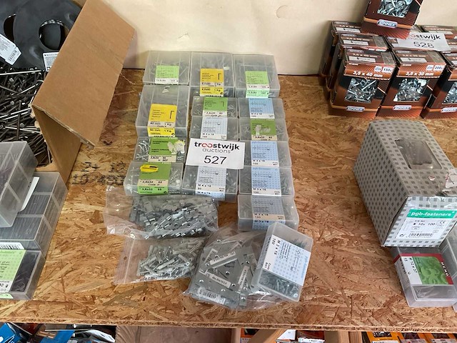 19 x dozen bevestigingsmaterialen - afbeelding 1 van  8