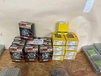 19 x dozen stormnagels; pluggen - afbeelding 1 van  5