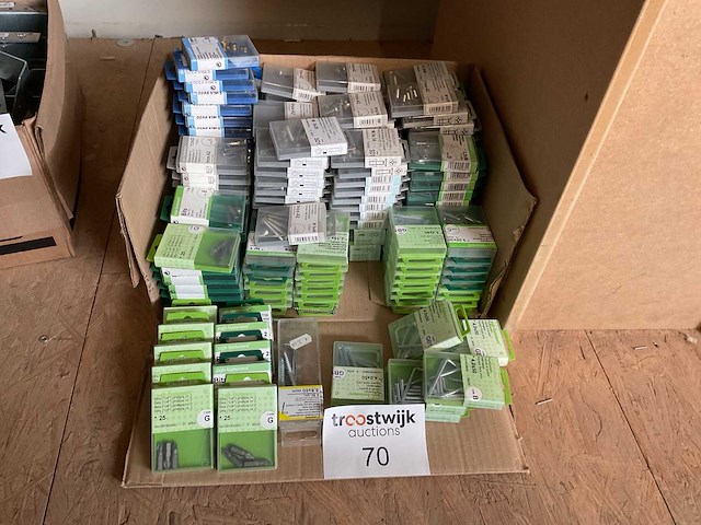 190 blisters bevestigingsmaterialen - afbeelding 1 van  9