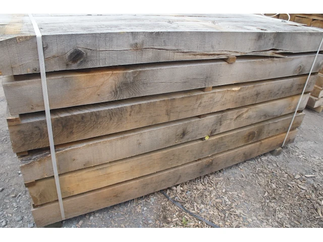 1,92 m³ industrieel eiken balken 100x200 - afbeelding 1 van  3