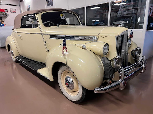 1939 packard cabrio - oldtimer - afbeelding 18 van  24