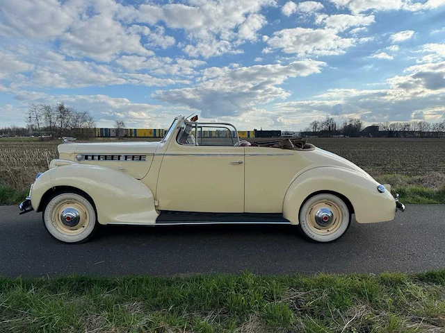 1939 packard cabrio - oldtimer - afbeelding 2 van  28