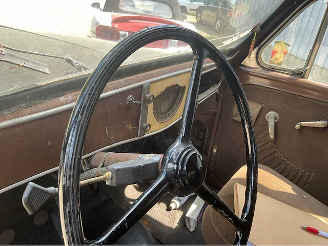 1954 renault juva 4 oldtimer - afbeelding 2 van  25