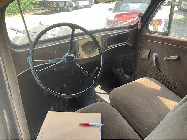 1954 renault juva 4 oldtimer - afbeelding 4 van  25