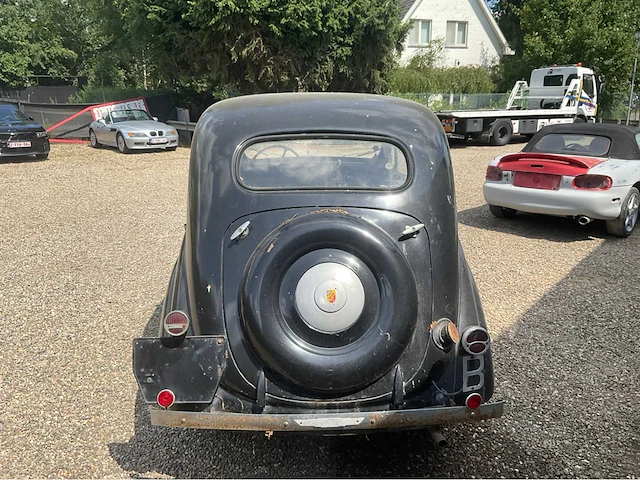 1954 renault juva 4 oldtimer - afbeelding 19 van  25