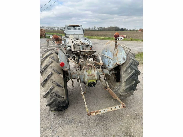 1955 - ferguson - oldtimer tractor - afbeelding 7 van  14