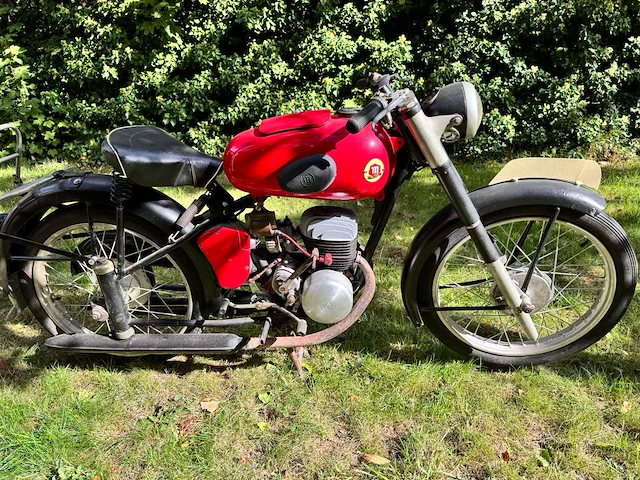 1956 montesa brio oldtimer motorfiets - afbeelding 17 van  21