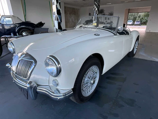 1957 - mg a oldtimer - afbeelding 1 van  36