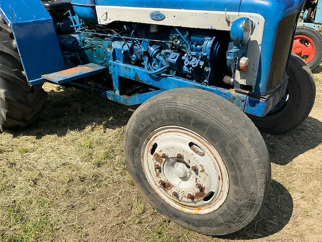 1957 ford major tweewielaangedreven landbouwtractor - afbeelding 10 van  19